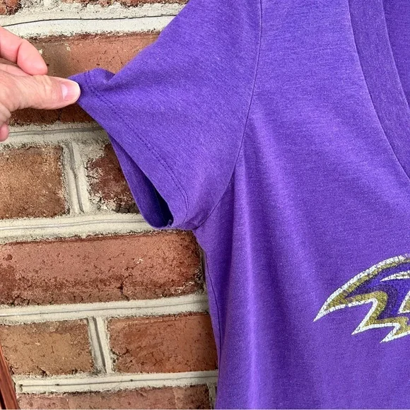 Ladies Baltimore Ravens vneck Tshirt. XL - Picture 3 of 7